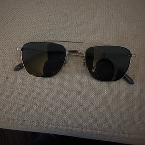 50-21-147mm
Silver Blue
In great condition